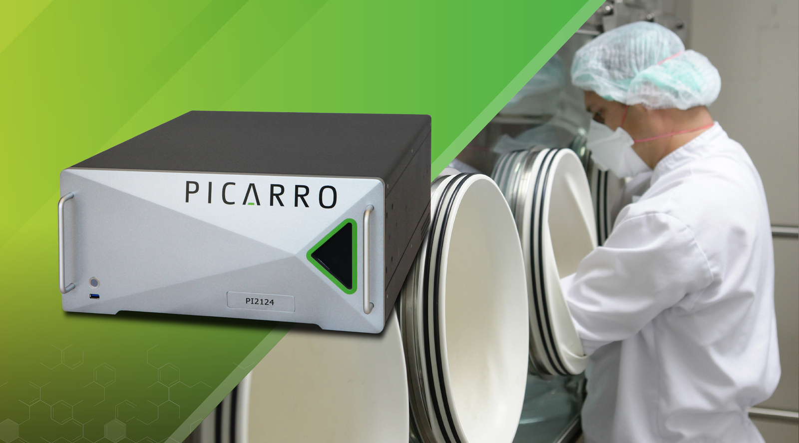 Picarro PI2124 analyser beside a pharmaceutical isolator application